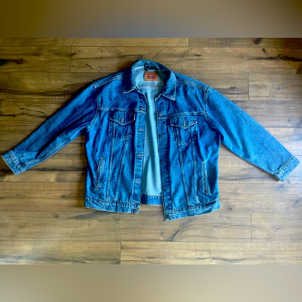 90’s Vintage Levi’s Denim Jacket